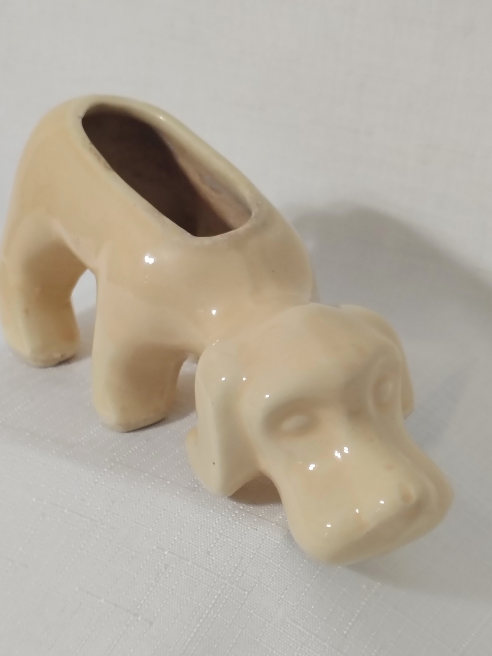 McCoy Art Pottery Vintage Creamy Yellow Hound Dog Planter Puppy Planter 7"x3"